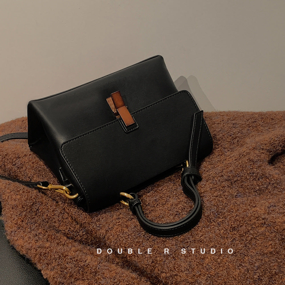 Retro Texture Mahogany Women’s Shoulder Bag