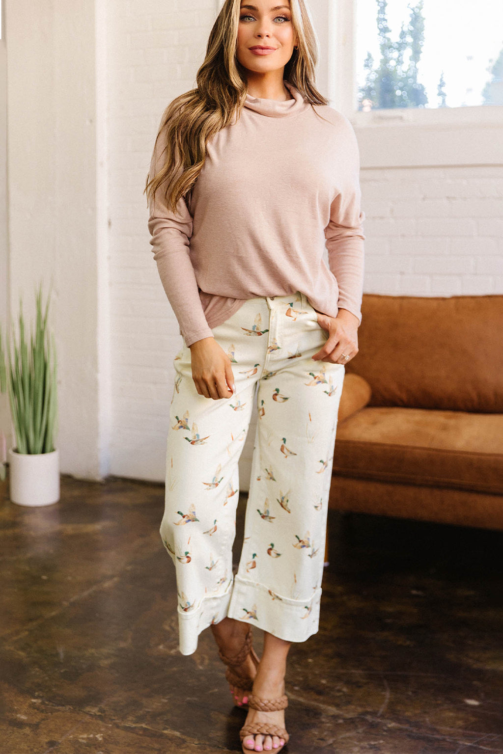 Beige Stylish Mallard Printed Cuffed Hem Shift Jeans