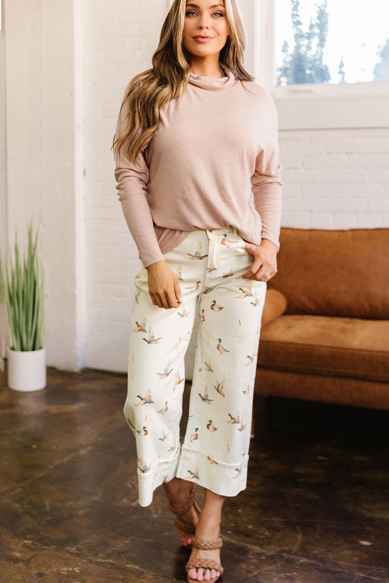 Beige Stylish Mallard Printed Cuffed Hem Shift Jeans