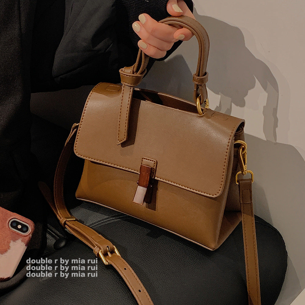 Retro Texture Mahogany Women’s Shoulder Bag