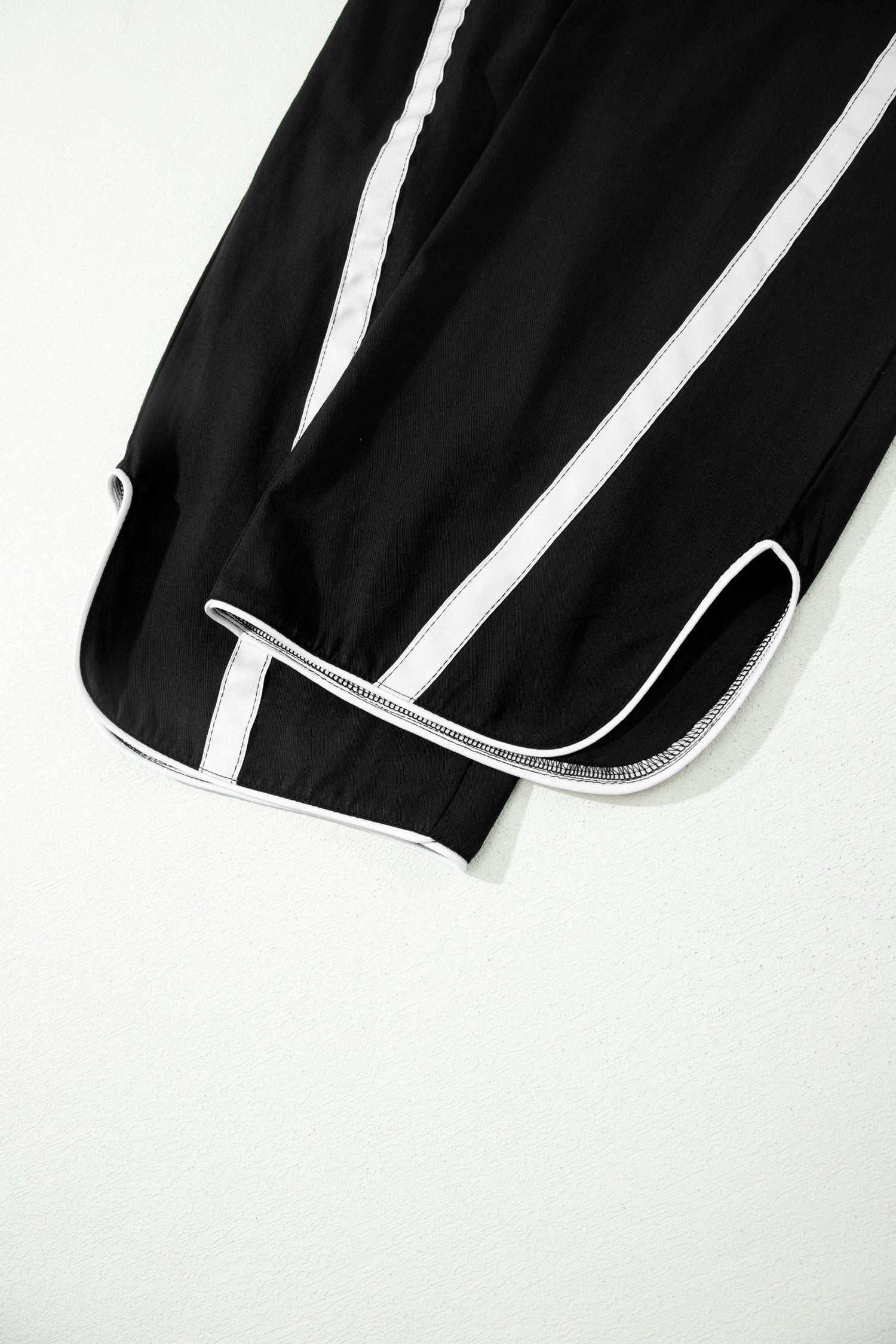 Black Contrast Striped Smocked Waist Drawstring Cropped Casual Pants